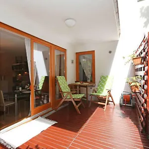  Apartamento Downtown Garden Isle In Urban Style-free Parking Hungría